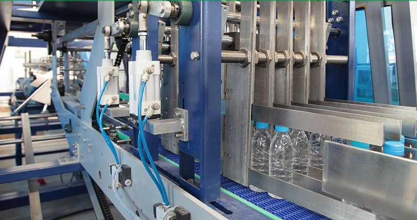 SGS Shrink Packaging Equipment , Shrink Film Wrapping Machine For Bottled Water